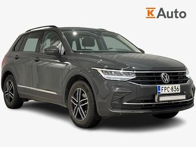 Käytetty VW Tiguan Comfortline 150 HP (110 kW) 2022 Harmaa Katumaasturi