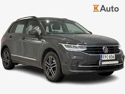 Käytetty VW Tiguan Comfortline 150 HP (110 kW) 2022 Harmaa Katumaasturi