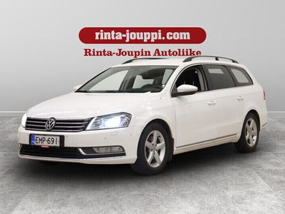 käytetty VW Passat Variant Comfortline 1,6 TDI 77 kW (105 hv) BlueMotion Technology - Nahkaverhoilu , Parkkitutka eteen ja taakse , Vakionopeudensäädin , Lämmitettävä tuulilasi