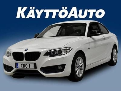 Valkoinen Käytetty 2014 BMW 220 Comfort Edition Coupe - kaksiovinen | 17 490 €