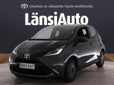 Käytetty Toyota Aygo X-play 69 HP (50 kW) 2014 Viistoperä