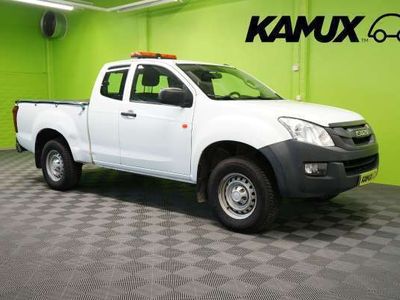 käytetty Isuzu D-Max D-max2,5 TD Space Cab Basis