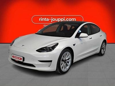 Valkoinen Käytetty 2022 Tesla Model 3 Standard Range Plus Sedan | 28 900 € (Perustarjous)