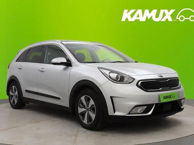 Hopea / harmaa Käytetty 2017 Kia Niro Katumaasturi | 14 490 € (Hieman kallis)