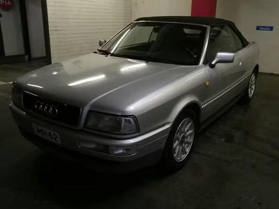 Käytetty Audi Cabriolet 181 HP (133 kW) 1993 Met. hopea Avoauto