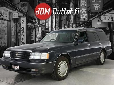 Käytetty 1997 Toyota Crown Farmari | 14 890 €