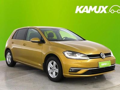 Keltainen / beige Käytetty 2019 VW Golf Highline Sedan | 19 590 € (Perustarjous)