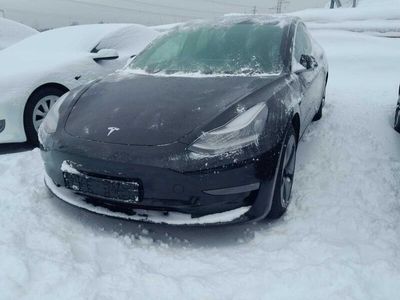 käytetty Tesla Model 3 Long Range AWD | Vetokoukku | Premium audio | Autopilot | Musta | Nahat | Panorama