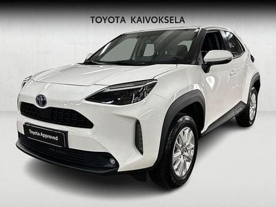 Valkoinen Käytetty 2024 Toyota Yaris Cross Active Katumaasturi | 27 290 € (Perustarjous)