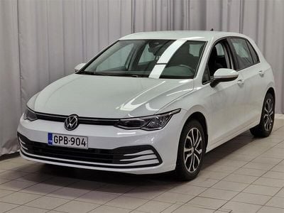 Käytetty VW Golf VIII Comfortline 110 HP (80 kW) 2022 Valkoinen Viistoperä
