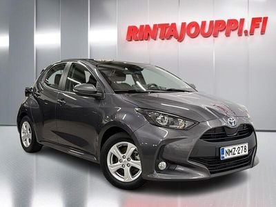 Harmaa Käytetty 2023 Toyota Yaris Hybrid Active Viistoperä | 20 840 € (Perustarjous)