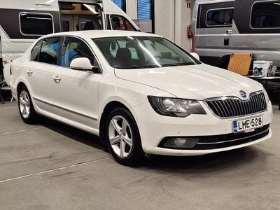 Valkoinen Käytetty 2014 Skoda Superb Business Line Sedan | 7 500 € (Perustarjous)