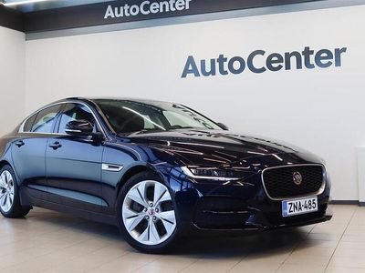 Sininen Käytetty 2020 Jaguar XE Business Edition Sedan | 29 800 €
