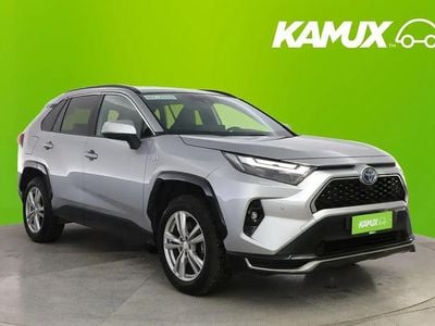 Käytetty Toyota RAV4 Hybrid Edition 185 HP (136 kW) 2022 Hopea / harmaa Katumaasturi