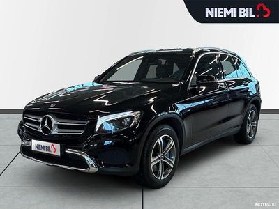 Käytetty 2017 Mercedes GLC350 Business Katumaasturi | 16 990 € (Perustarjous)