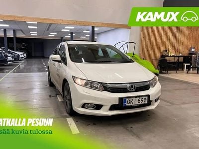 Valkoinen Käytetty 2013 Honda Civic Executive Sedan | 7 900 € (Perustarjous)