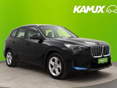 Käytetty BMW iX1 Comfort Edition 230 kW (313 HP) 2023 Musta Katumaasturi