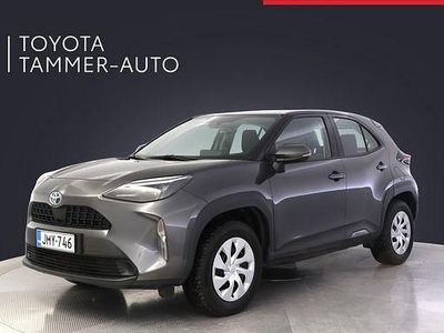 Harmaa Käytetty 2023 Toyota Yaris Cross Active Katumaasturi | 26 480 € (Perustarjous)