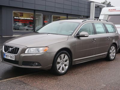 käytetty Volvo V70 D5 Summum aut