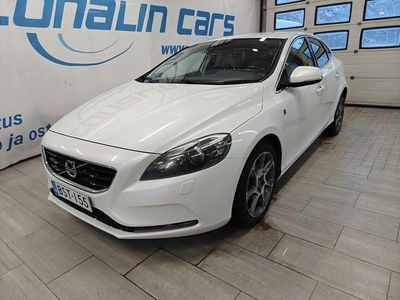 Käytetty Volvo V40 Business Edition 114 HP (83 kW) 2015 Farmari