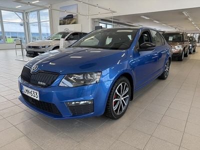 Käytetty Skoda Octavia RS 184 HP (135 kW) 2014 Sininen Viistoperä