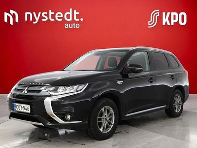 Käytetty Mitsubishi Outlander P-HEV Instyle 121 HP (88 kW) 2017 Farmari