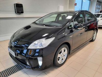 käytetty Toyota Prius HSD Active