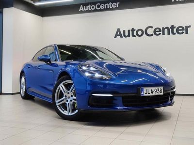 Porsche Panamera 4