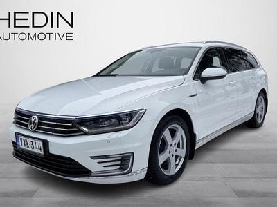 Valkoinen Käytetty 2017 VW Passat GTE Farmari | 10 390 € (Hyvä tarjous)