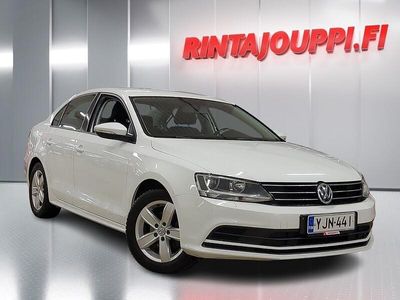Käytetty 2017 VW Jetta Sedan | 12 600 € (Hieman kallis)