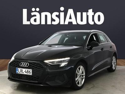 Käytetty Audi A3 Sportback e-tron Business 204 HP (150 kW) 2022 Musta Viistoperä