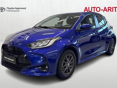 Käytetty Toyota Yaris Hybrid Plus 116 HP (85 kW) 2024 Sininen Viistoperä
