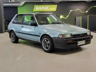 Käytetty Toyota Corolla 82 HP (60 kW) 1986 Sininen Sedan