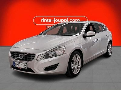 Käytetty 2011 Volvo V60 Summum Farmari | 11 990 € (Hieman kallis)