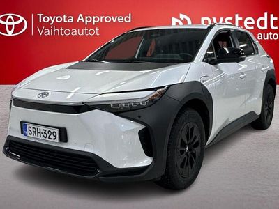 Valkoinen Käytetty 2024 Toyota bZ4X Edition Katumaasturi | 37 890 €