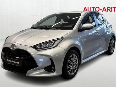 Käytetty Toyota Yaris Hybrid Edition 116 HP (85 kW) 2024 Hopea Viistoperä
