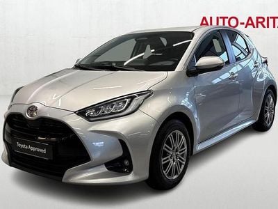 Käytetty Toyota Yaris Hybrid Edition 116 HP (85 kW) 2024 Hopea Viistoperä