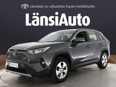 Käytetty Toyota RAV4 Hybrid Active 178 HP (130 kW) 2021 Katumaasturi