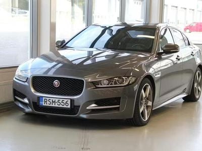 Käytetty Jaguar XE R-Sport 180 HP (132 kW) 2016 Harmaa Sedan