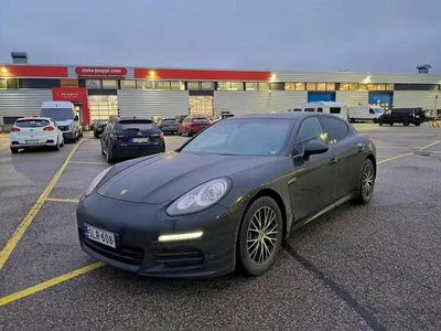 Käytetty 2015 Porsche Panamera | 27 900 €