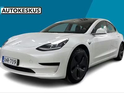 Valkoinen Käytetty 2019 Tesla Model 3 Standard Range Sedan | 18 900 € (Perustarjous)