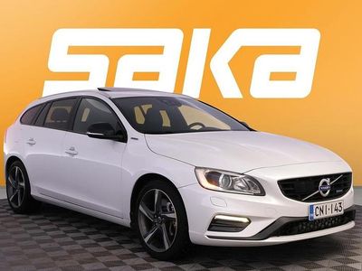 Käytetty Volvo V60 R-Design 215 HP (158 kW) 2015 Farmari