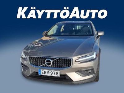 Käytetty Volvo V60 CC 190 HP (139 kW) 2020 Harmaa Farmari