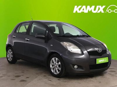 Käytetty Toyota Yaris Edition 99 HP (72 kW) 2011 Hopea / harmaa Sedan