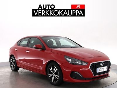 käytetty Hyundai i30 Fastback 1,4 T-GDI 7DCT-aut Comfort / Peruutuskamera / Bluetooth / Ratinlämmitys ++