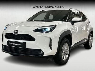 Käytetty Toyota Yaris Cross Plus 116 HP (85 kW) 2025 Valkoinen Katumaasturi