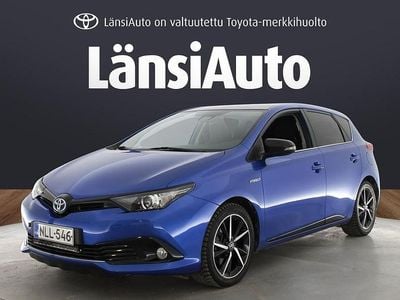 Käytetty Toyota Auris Hybrid Active 99 HP (72 kW) 2018 Viistoperä