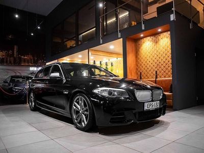 Musta Käytetty 2012 BMW 550 Farmari | 27 890 €