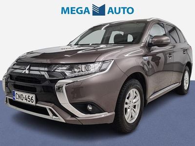 Käytetty Mitsubishi Outlander P-HEV Invite 135 HP (99 kW) 2019 Ruskea Katumaasturi