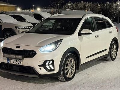 Käytetty Kia Niro Platinum 140 HP (102 kW) 2021 Valkoinen Katumaasturi